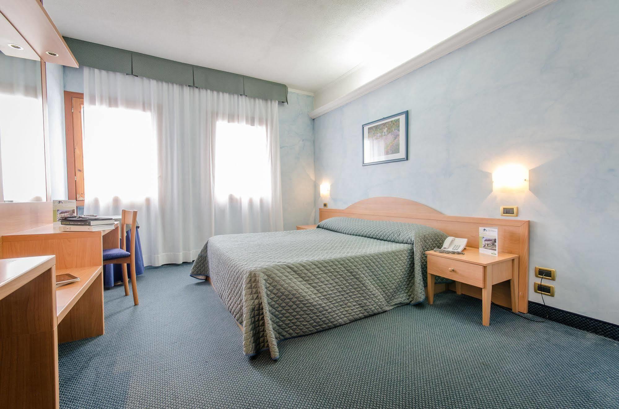 Hotel Residence Club Primula Пескассероли Экстерьер фото
